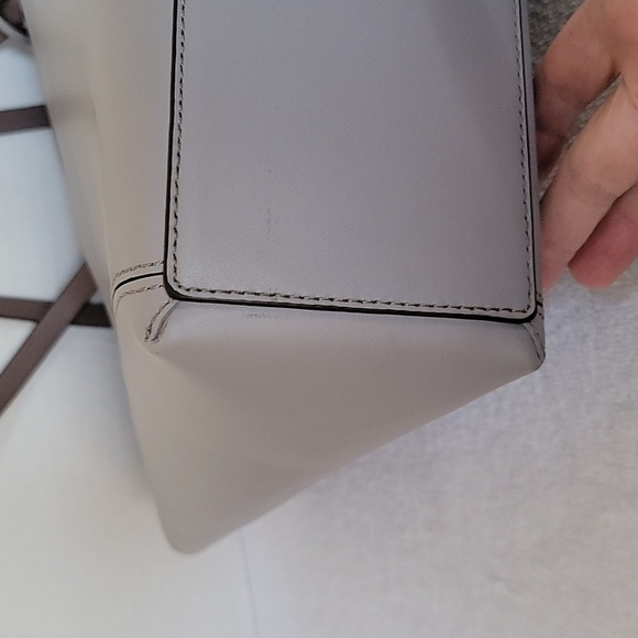 Kate Spade New York Magnolia Street medium double pocket tote - Picture 7 of 16